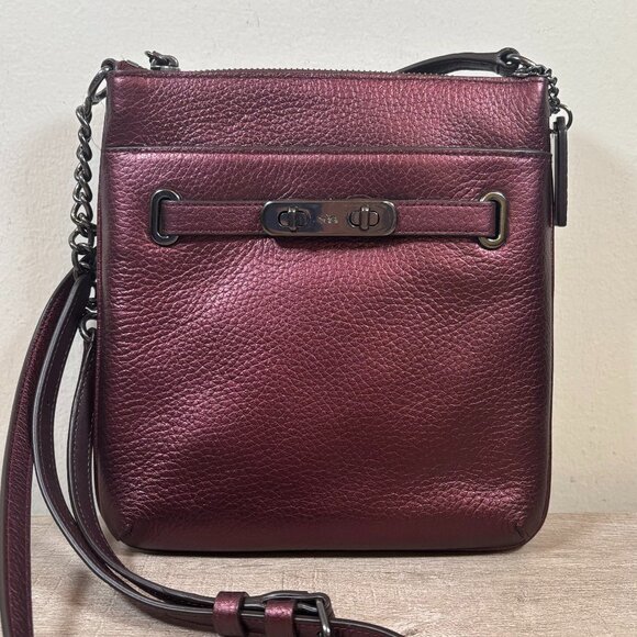 Coach Swagger Swingpack in Metallic Burgundy Pebble Leather - Picture 1 of 9